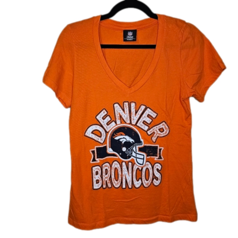 DENVER Broncos Women's V-neck orange tshirt Size Medium